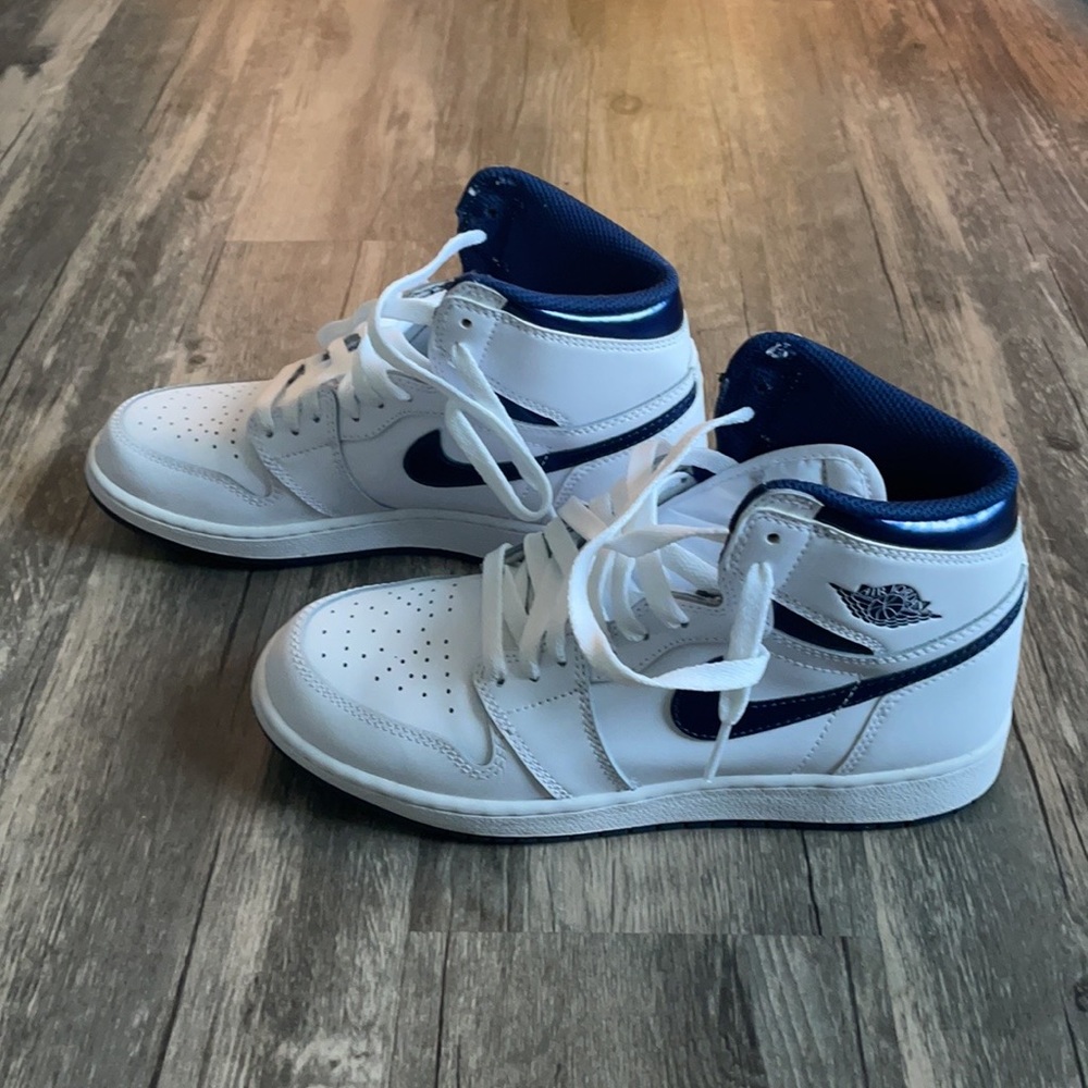 SOLD!!!!! DO NOT PURCHASE! Air Jordan 1 Retro High OG BG White/Midnight Navy.